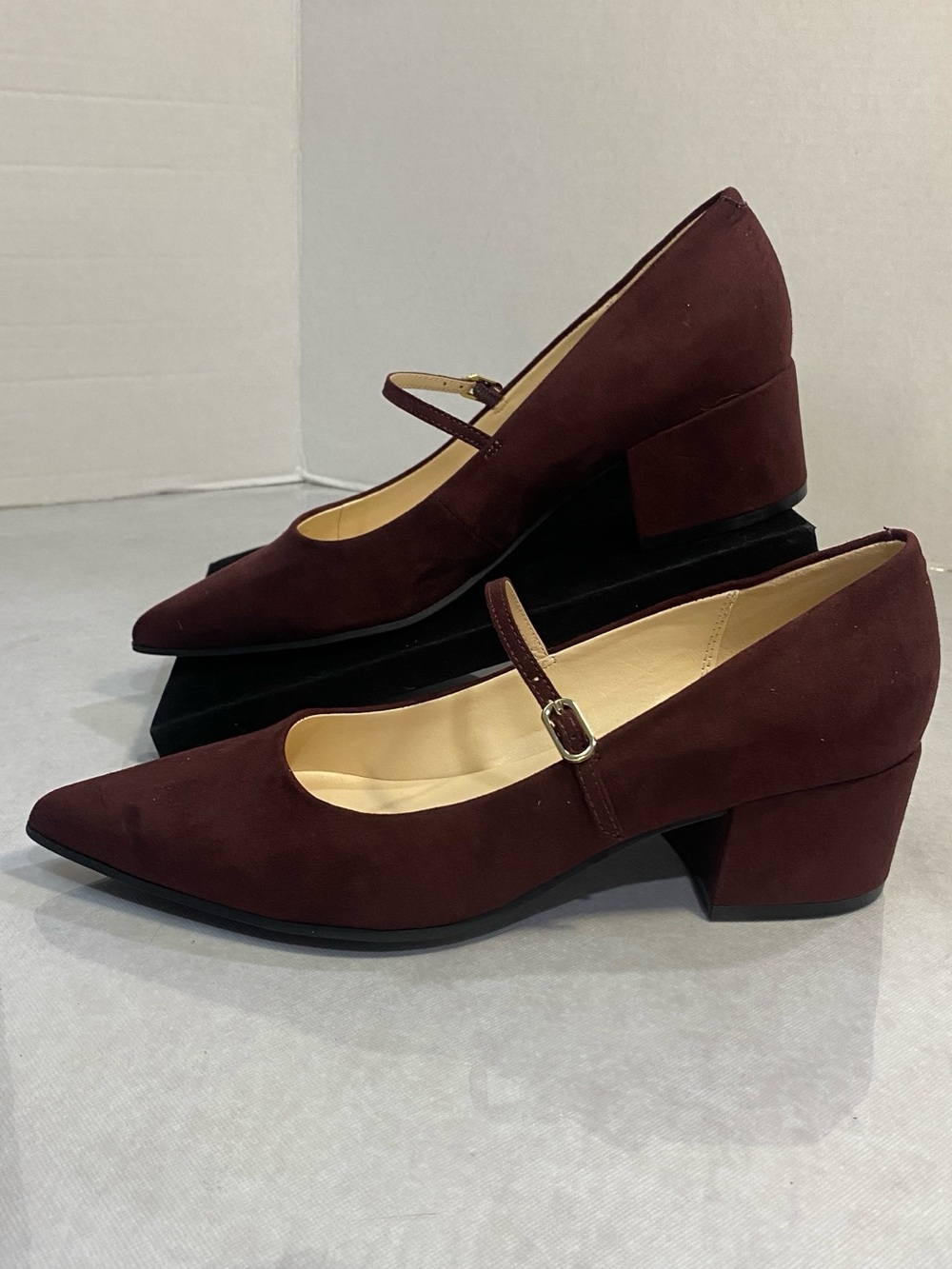 Nine West Prix Burgundy Suede Mary Jane Block Heel Pumps 9M NWOT